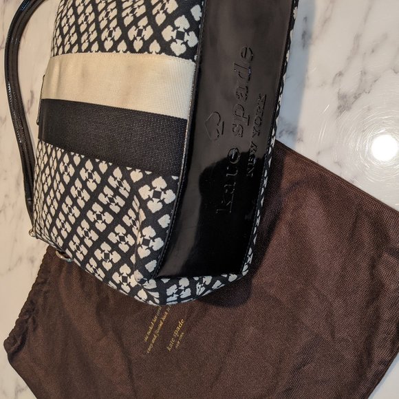 Kate Spade Purse Black and White - Picture 5 of 7